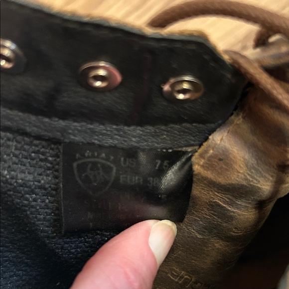 ARIAT Heritage Brown Leather Boots - Picture 14 of 15